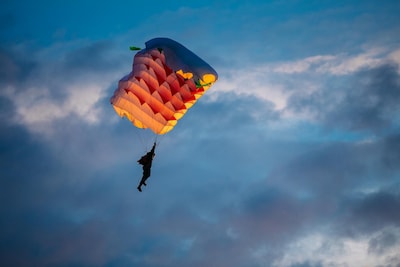 Twintiger overleden bij parachutesprong in Frankrijk