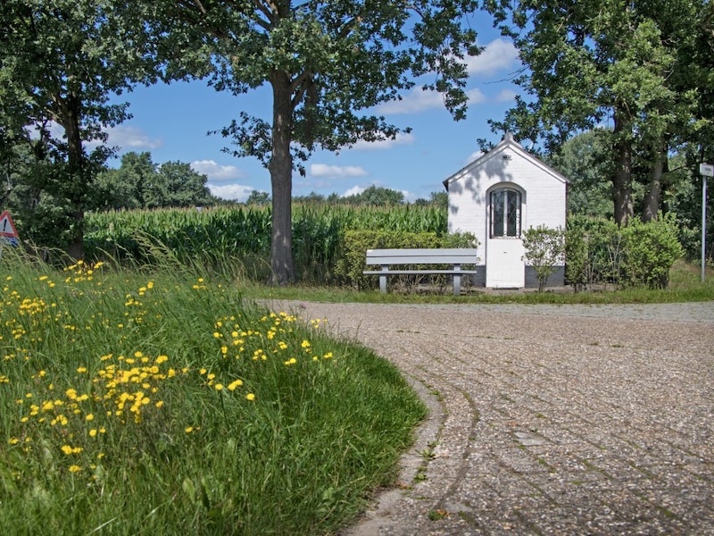 In Olen zijn heel wat kleine (veld)kapellen en andere religieuze erfgoedelementen terug te vinden.