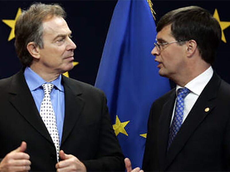Voormalig Brits premier Tony Blair en voormalig Nederlands premier Jan Peter Balkenende