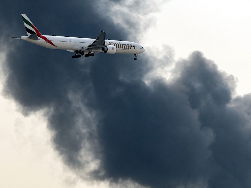 De oorlog in Iran zorgde al voor “dronegerelateerde” brand op de luchthaven van Dubai, archiefbeeld.