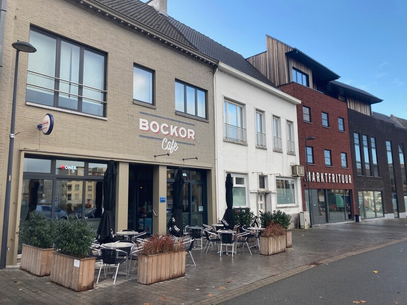 Steekpartij aan het station van Harelbeke: de dader werd even later gearresteerd vlakbij de Marktfrituur, hoop en al 500 meter verderop.