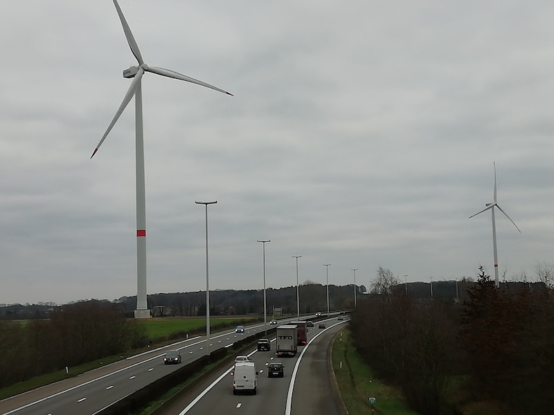 Langs de E314 in Bekkevoort staan al enkel windturbines.