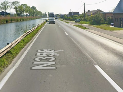 Het keermanoeuvre draaide verkeerd uit langs de Kanaalstraat (N358).