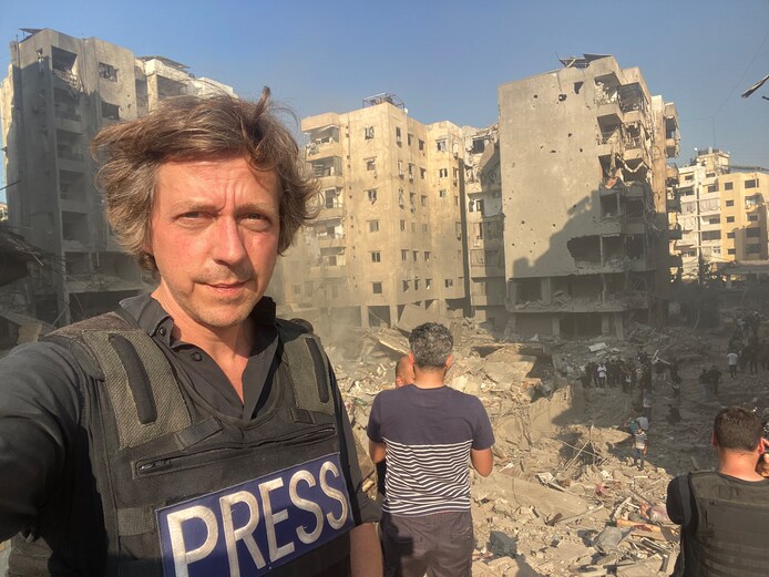 EXCLUSIEF. VTM NIEUWS-journalist Robin Ramaekers doet verslag vanop de ...