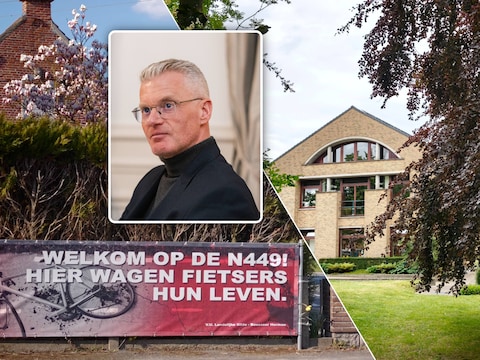 N449 actiegroep afficheert / Tuin en achterzijde van het gemeentehuis van Lochristi / (inzet: Burgemeester Yves Deswaene (Lochristi)