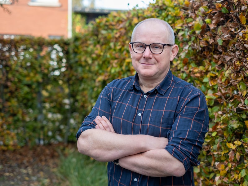 Ex-schepen Tom Covens stopt met politiek in Nijlen en kiest voor onderwijs, basket en comedy: “Ik ga weten wat te doen”