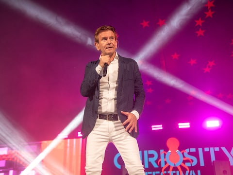 Luc Steeno komt optreden op de Avondfeestmarkt in Stekene. 