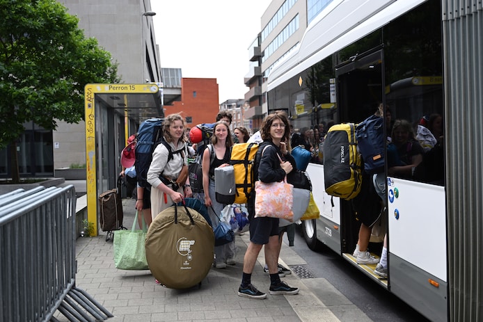 Archiefbeeld: Intocht naar Rock Werchter, met de bus vanuit Leuven.