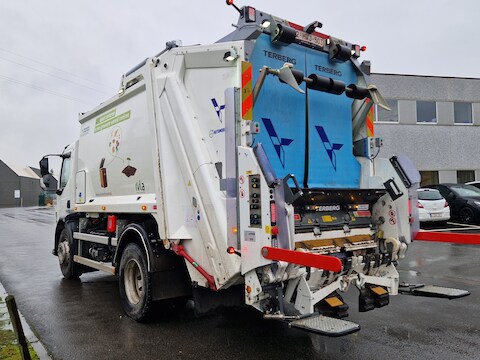 Huisvuilzakken in enkele straten van Sint-Amands blijven staan door technisch probleem