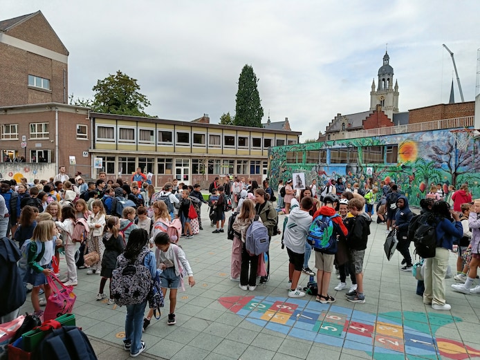 Het Heilig Hart & College campus Handbooghof had de rode loper uitgerold voor haar leerlingen.