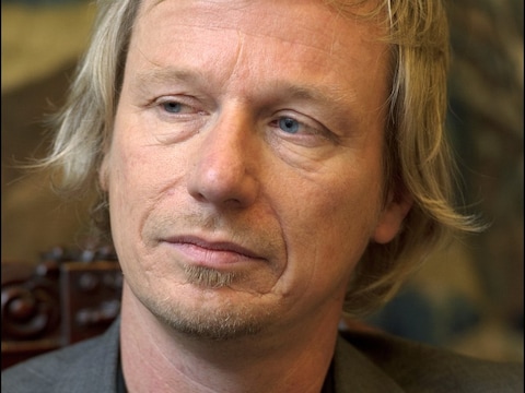 Oosterwaal was in het verleden onder meer hoofdredacteur van Humo.