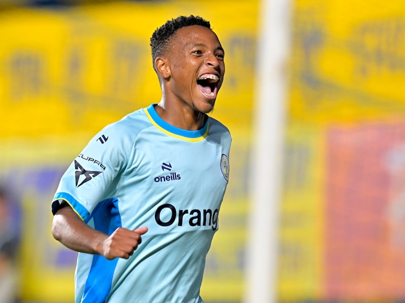 Vlotte zege voor Union: Brusselaars scoren ook tegen STVV drie keer en beginnen met 10 op 12 aan seizoen