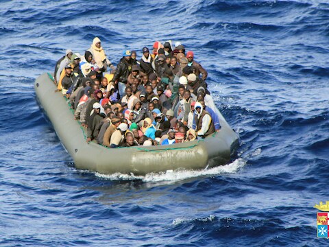 De Italiaanse kustwacht kon in februari deze bootvluchtelingen in veiligheid brengen. (Archieffoto)