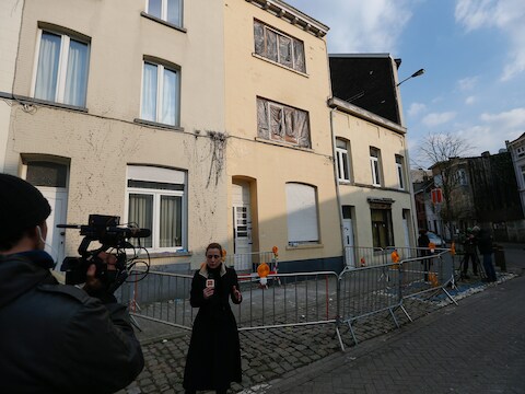 Het huis in Vorst waar de politie afgelopen dinsdag een huiszoeking deed.