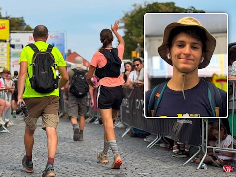 Een beeld van aan de finish van de Dodentocht in Bornem. Foto inzet: Reinout stapte als 15-jarige de 100 kilometer volledig uit.