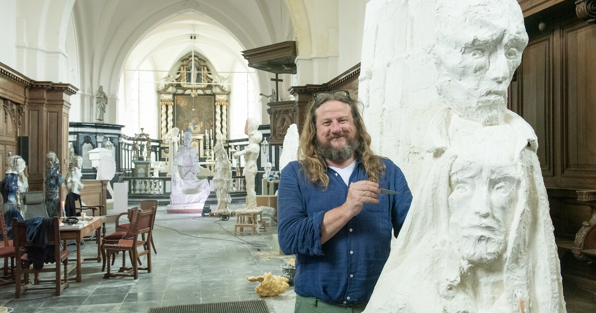 Beeldhouwer Johan Tahon gooit de deuren van zijn kerkatelier open ...