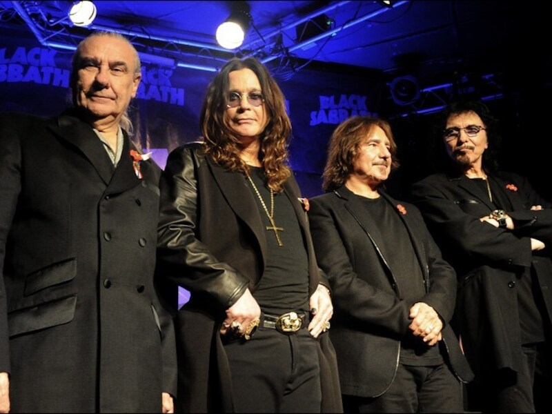Black Sabbath met uiterst links Bill Ward.
