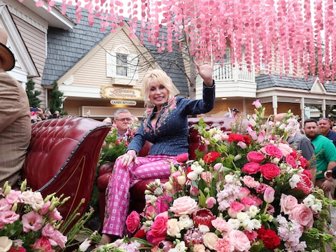 Dolly Parton in haar eigen pretpark Dollywood, in 2024.