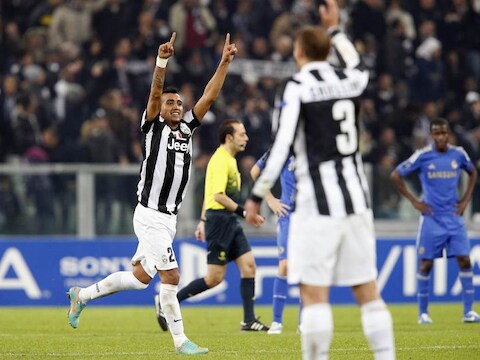 Vidal juicht na de 2-0.