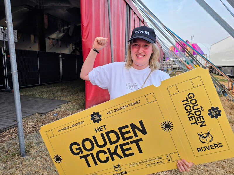 Levenslang gratis naar Rijvers? Charlotte (20) uit Oedelem wint ‘Gouden Ticket’