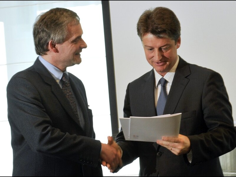 Minister van Begroting Chastel.