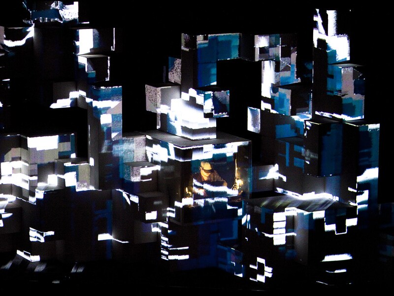De Braziliaanse dj en producer Amon Tobin.