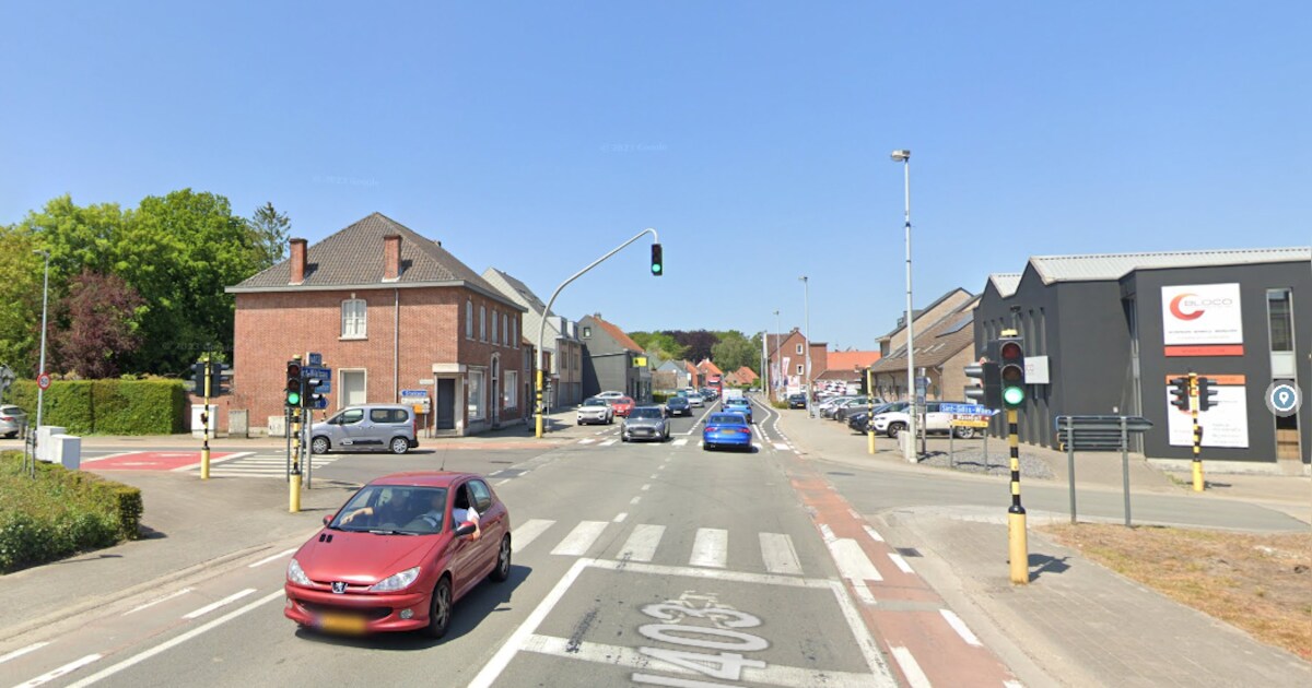 Fietser lichtgewond bij aanrijding in Voorhout | Stekene