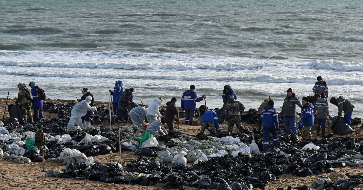 3.000 ton olie gelekt in Zwarte Zee: Moskou roept noodtoestand uit