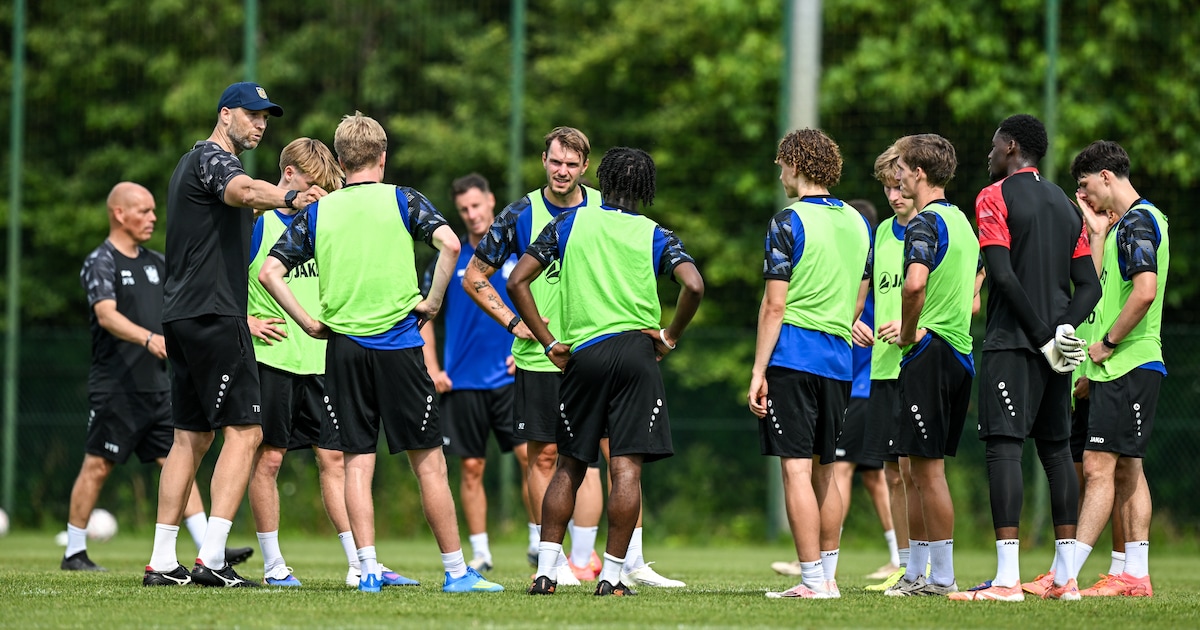 Bakens trekt grote ogen bij SK Beveren: “Brüls doet met bal dingen waarbij anderen hun been zouden b