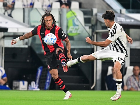 Na een uur zat zijn wedstrijd erop: zoekende Diego Moreira debuteert voor AC Milan met zuur gelijkspel tegen Juventus