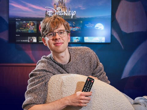 Journalist Glenn Haex testte de nieuwe streamingabonnementen met reclame. 