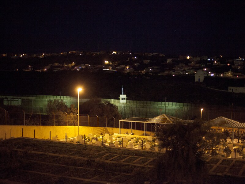 De grensovergang bij Melilla op het Marokkaanse vasteland.