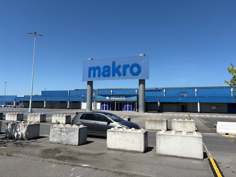 Delhaize opent een supermarkt in de voormalige Makro in Eke.