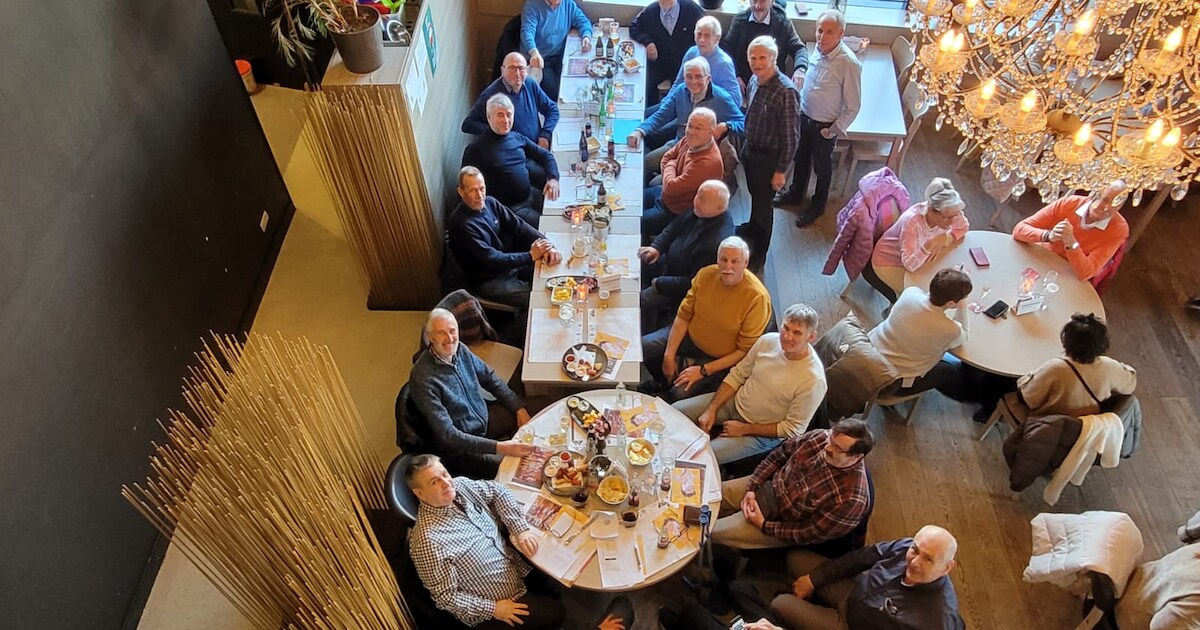 Marc (66) speurt oude klasgenoten en leerkrachten op voor klasreünie ...