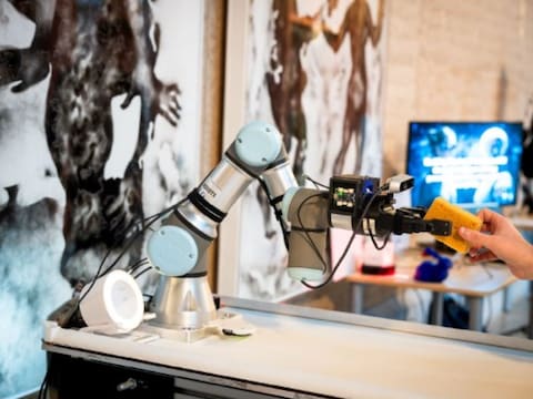 VUB werkt aan robots die zich aanpassen aan mens en omgeving