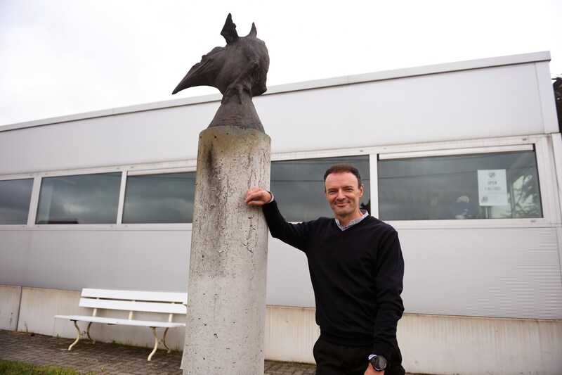 WEEKENDINTERVIEW Professor Johan Swinnen heeft weer 1.077 kilometer in ...