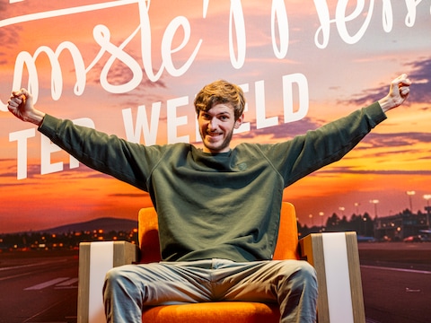 De ‘slimste mens’ werd hij al. Nu ook de mediapersoonlijkheid van het jaar? 