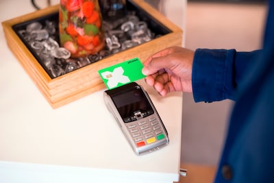 Onderzoek: verwerking maaltijd- en ecocheques aanzienlijk duurder dan elektronische betalingen
