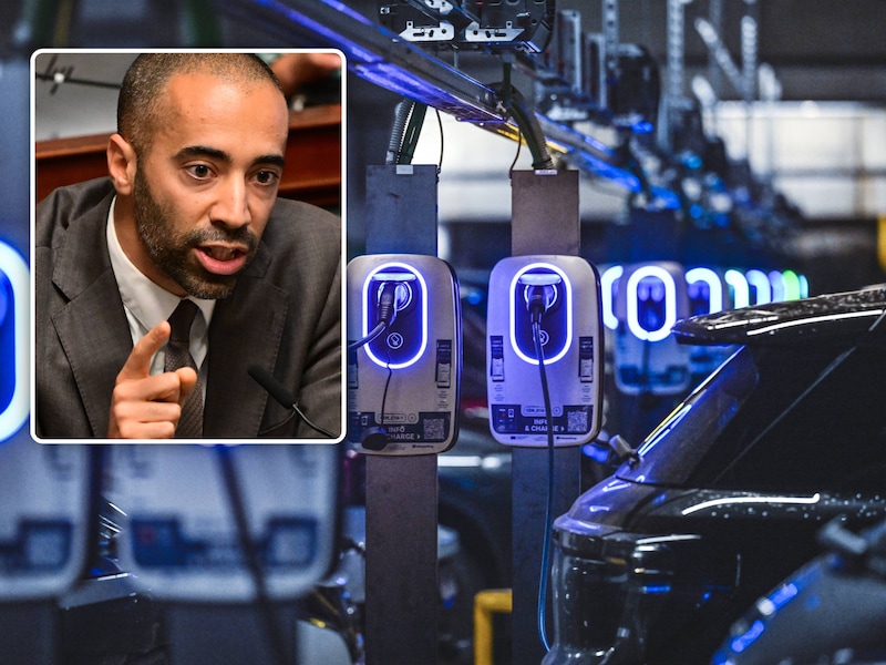Sammy Mahdi (inzet) wil “de excessen onder de bedrijfswagens” laten verdwijnen. 