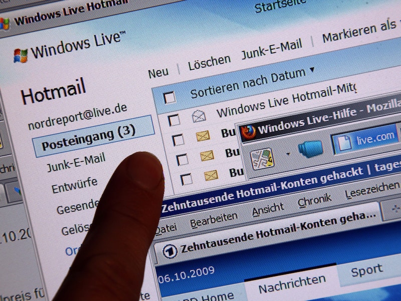 Niet enkel Hotmail-accounts werden gerecycleerd, ook Outlook-accounts.