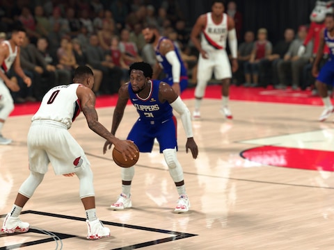 Voor het merendeel is 'NBA 2K21' gewoon de jaarlijkse incrementele verbetering: iets mooier, iets preciezer voor ware fans van de games. Maar voor nieuwe spelers werd er een langer voortraject ingebouwd, zodat ze meer tijd hebben om de complexe besturing onder de knie te krijgen.