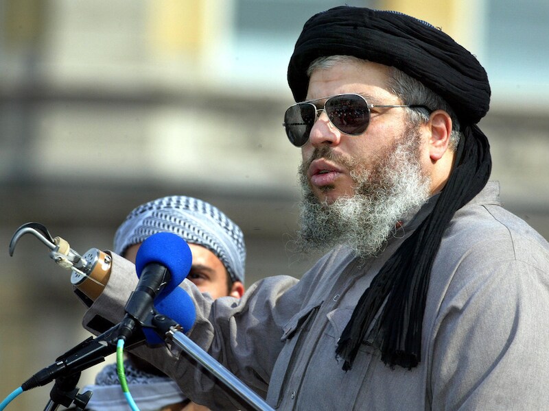 Abu Hamza wordt door de VS verdacht van terrorisme.