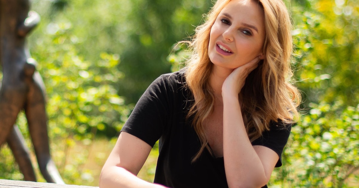 Isabelle A getuigt in 'Het Huis' over grensoverschrijdend gedrag van  ex-manager: “Mijn vader heeft hem toen aangepakt” | TV | HLN.be