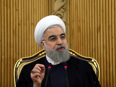 De Iraanse president Hassan Rouhani stelt dat de Saoedische regering haar diplomatieke banden met Iran verbrak om hun misdaden te verhullen. "Maar dergelijke actie kan zo'n grote misdaad onmogelijk toedekken", voegde hij er aan toe.