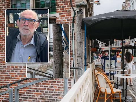 Iedereen loopt er voorbij, maar op de Grasbrug in Gent staat nog een rolpaal, die vroeger schepen door de nauwe stadsbochten op de Leie hielp manoeuvreren. Vanwaar de diepe groeven in het hout (inzet centraal) komen, legt stadsgids Fiet Van der Sijpe (inzet links) uit.