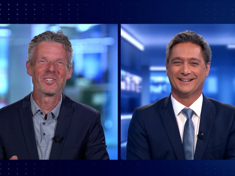 KIJK. VTM NIEUWS-anker Stef Wauters vergist zich van weerman, maar krijgt lik op stuk