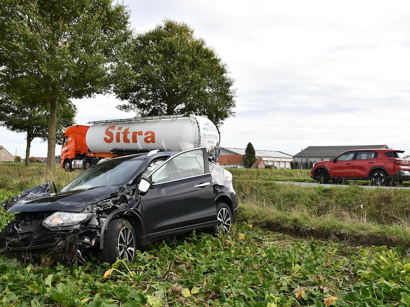 Langs de Frans-Vlaanderenweg in Poperinge gebeurde een zwaar ongeval.