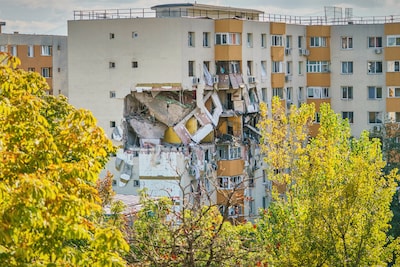 Drie doden en zeventien gewonden na explosie in appartementsblok in Roemenië