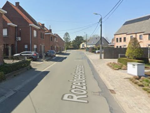Rozebeeksestraat in Lendelede.