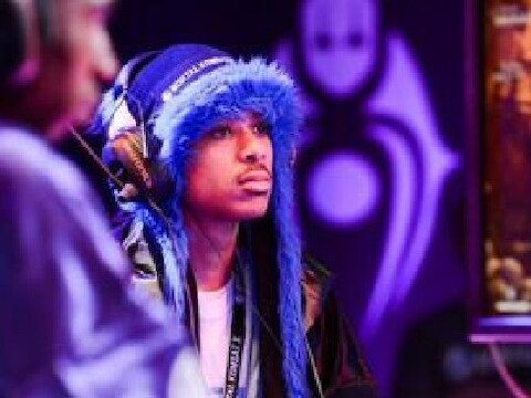 Dominique 'Sonic Fox' McLean is een professionele gamer